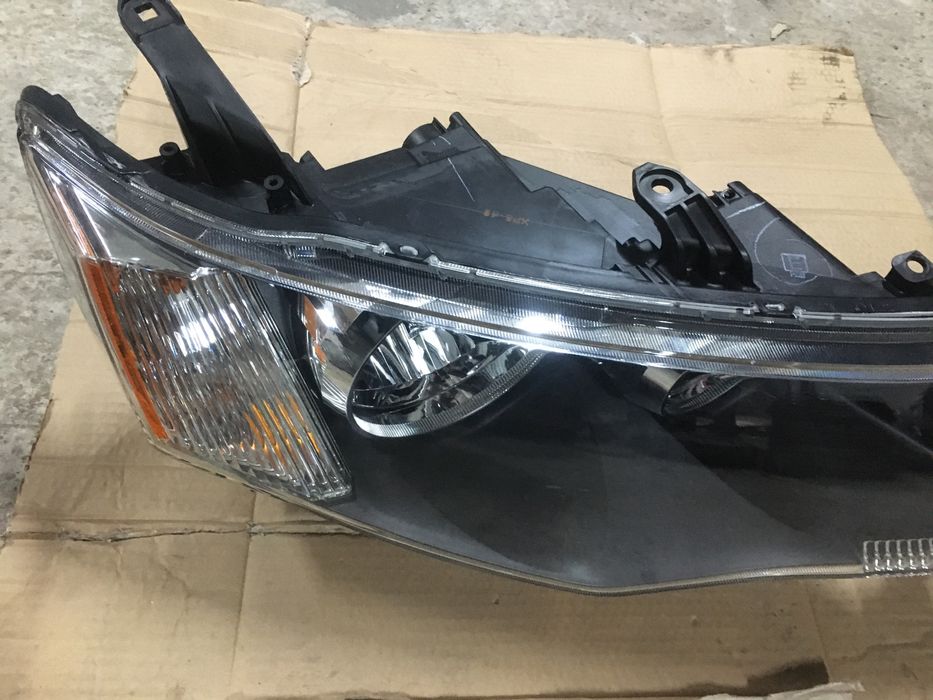 Far Dreapta Mitsubishi Outlender 2006-2010. Piesa Noua!!!Volan Stinga