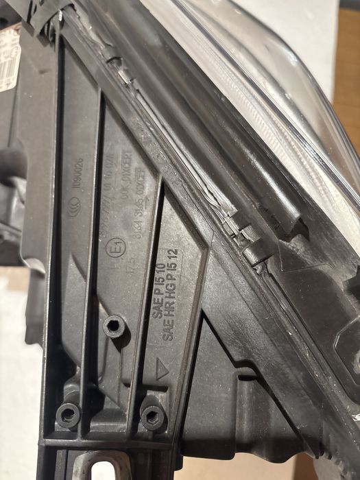 Десен фар Mercedes B-Class