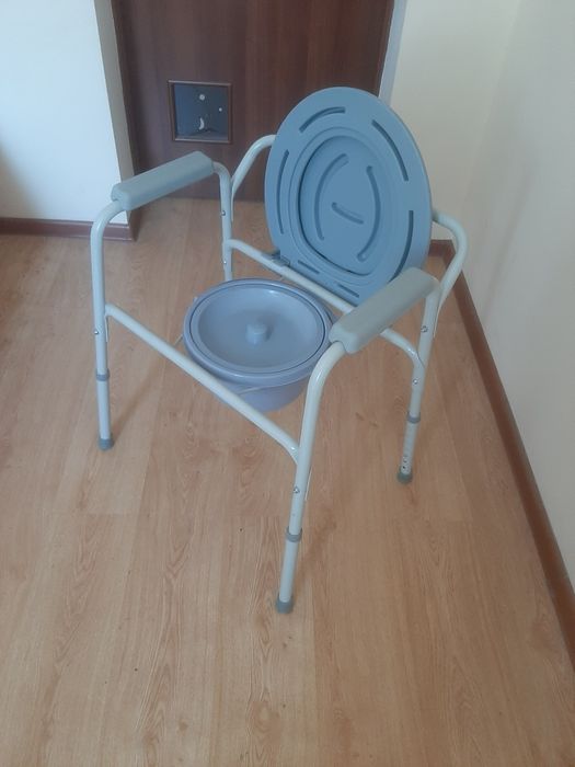 Продам санитарный стул