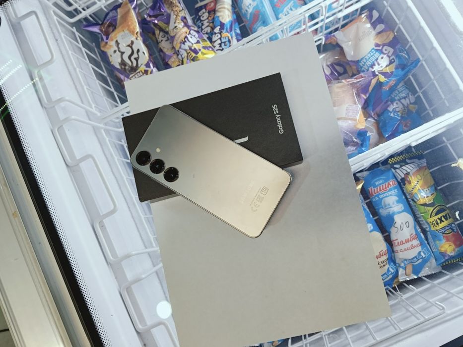 Samsung S25 в идеальном состоянии