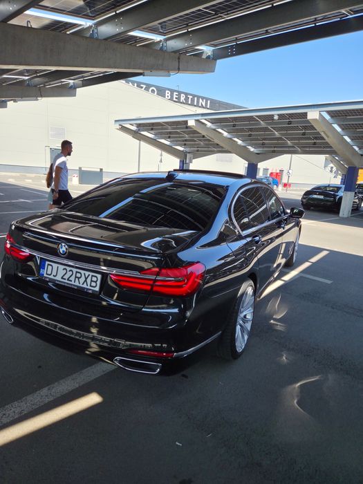 Bmw seria 7 model long