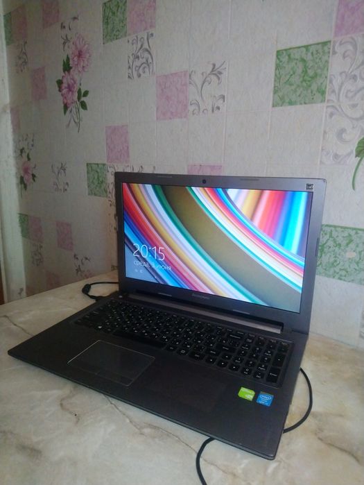 Lenovo ideapad intel Core i3 /4010U/NVidia GT720M 2Gb