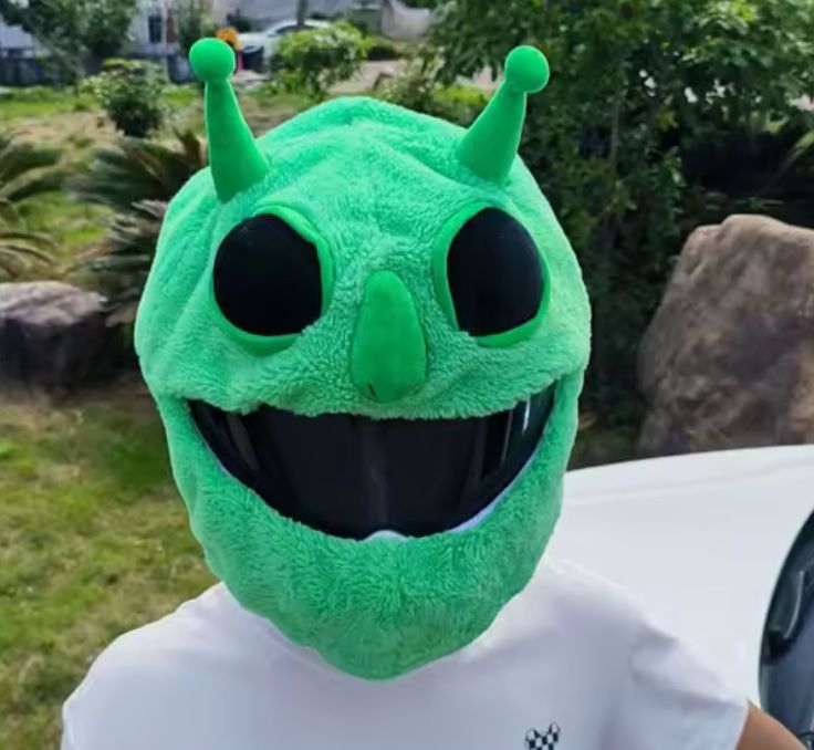 Husa amuzanta pentru casca moto