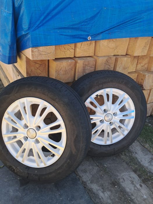 Колеса автомобильные 2 шт