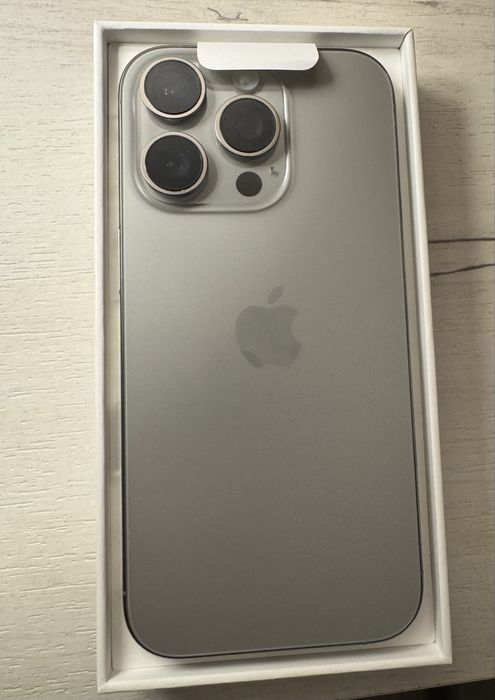 Vând Iphone 16 Pro 256 GB Natural Titanium