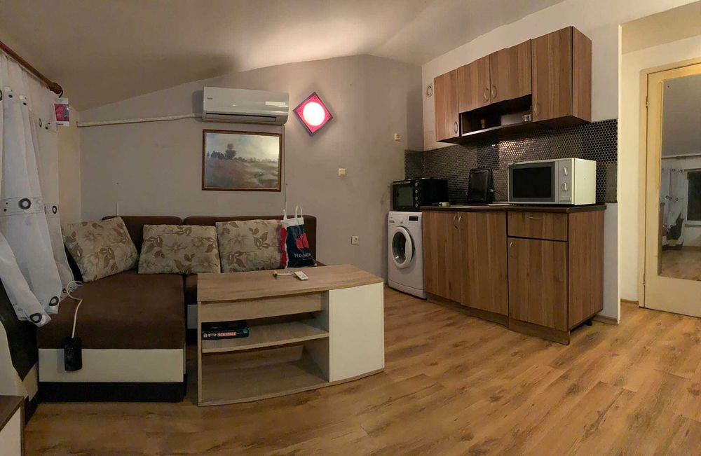 Дава се под наем Двустаен апартамент в Бургас, Възраждане - 65 кв.м за 178.5 € - Снимка #1