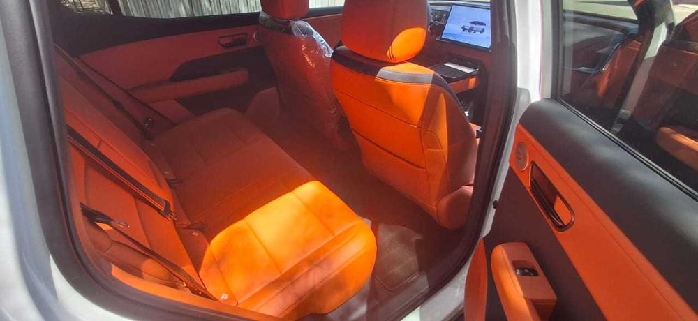 Продам новую Тойота BZ3X