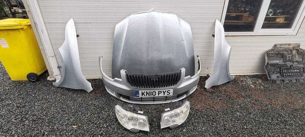 Far Skoda Superb 250lei buc