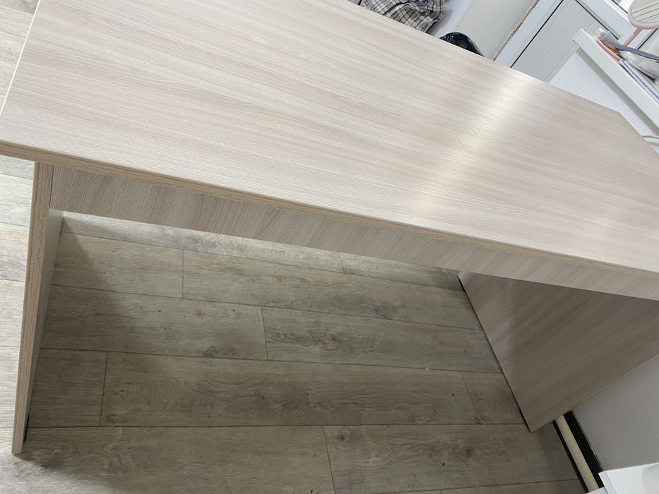 Офисный стол продаю