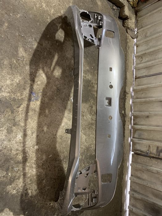 Предна броня Тойота Аурис 2015-2019