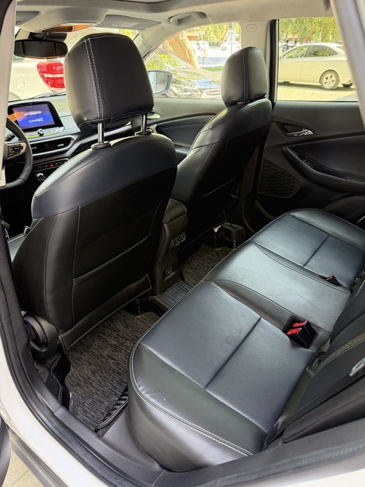 Tracker Premier Plus Toza 2024