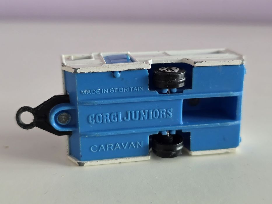 Macheta Rulotă corgi