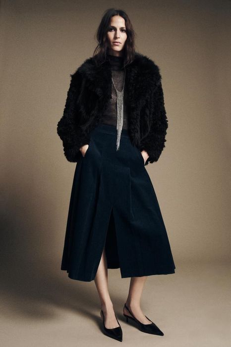 Fustă nouă, catifea reiată, Zara, M