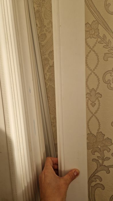 Плинтус полуретан