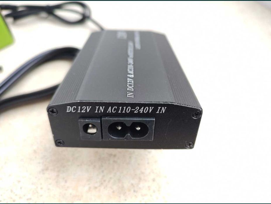 Sursa Alimentator Incarcator 220V Auto Laptop Monitor Universal 120W