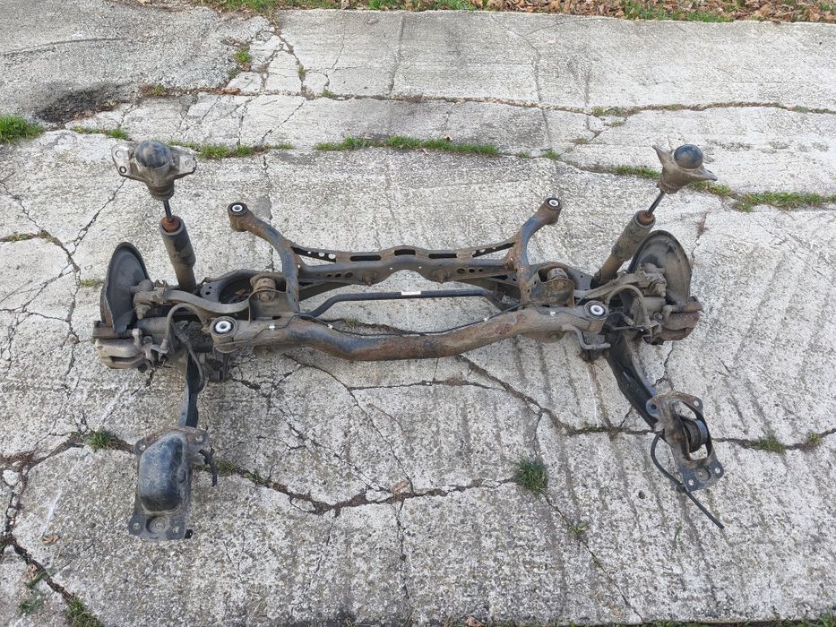 Punte spate completă cu etriere Volkswagen Passat B6