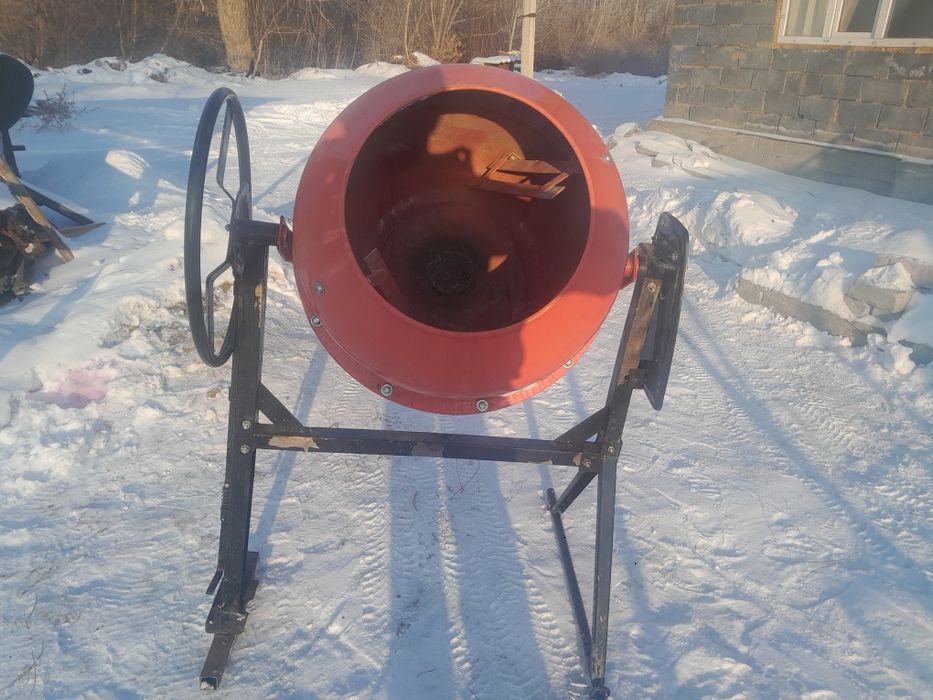 Продам бетономешалку