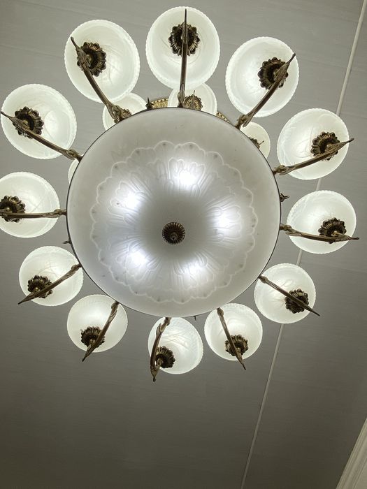 Продам люстру для ресторана, кафе, дома