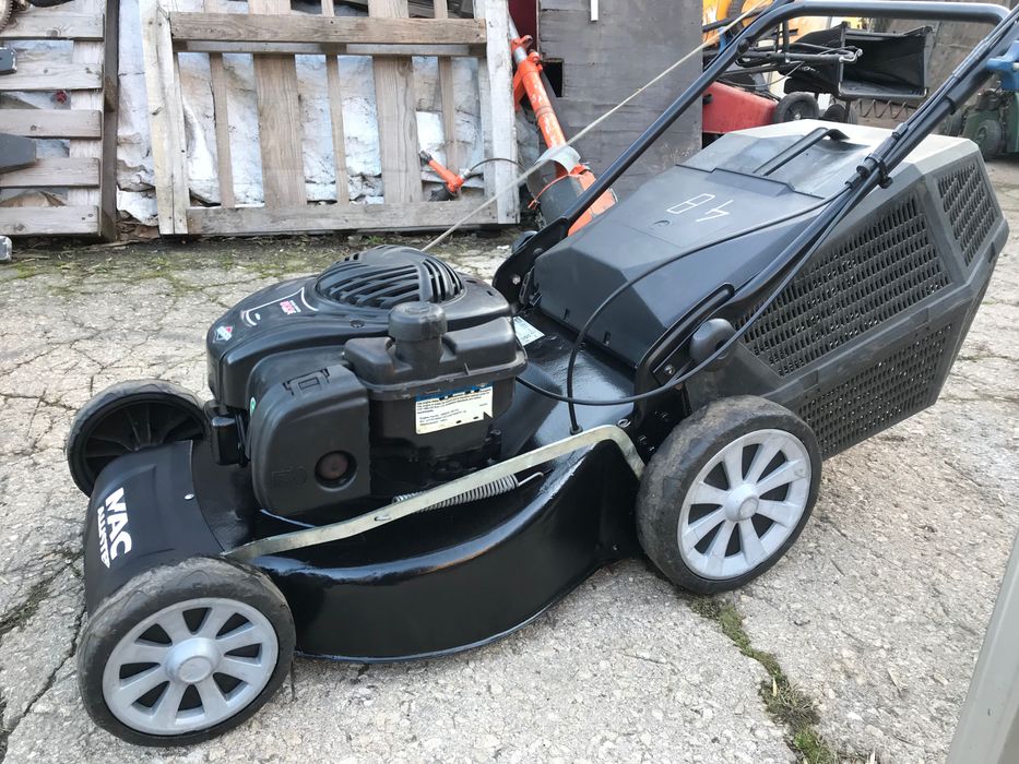 48 : Самоходна моторна косачка M.A C Briggs 5.0 hp