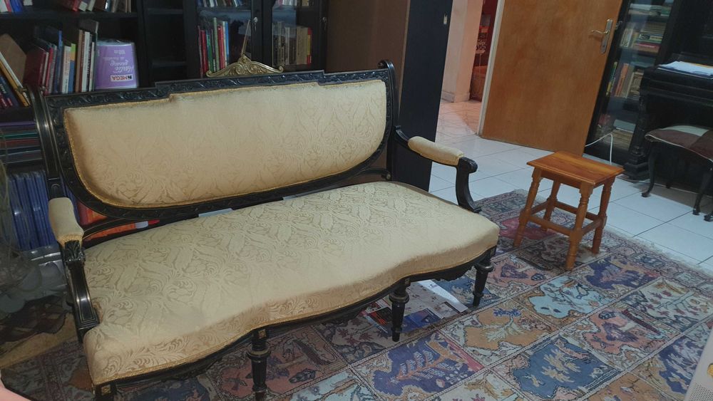 Canapea aurie stil Napoleon III plus fotolii