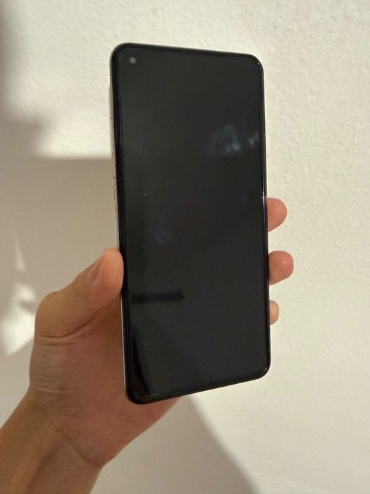 Телефон «Oppo Reno 5»