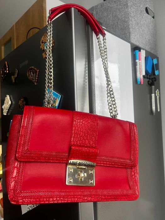 Оригинална чанта през рамо "Love Moschino"