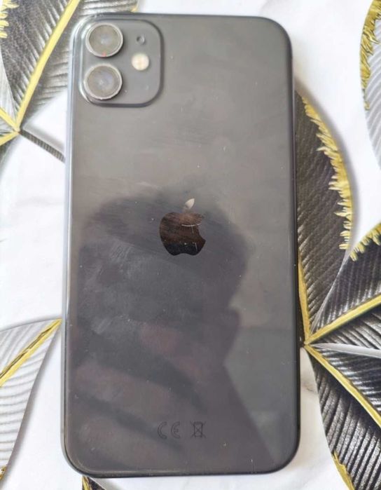 iPhone 11 в хорошем состоянии