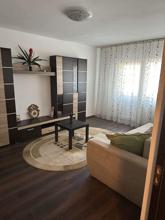 Apartament de închiriat, 2 camere, etaj 1, zona Finanțe-Piața Moldovei