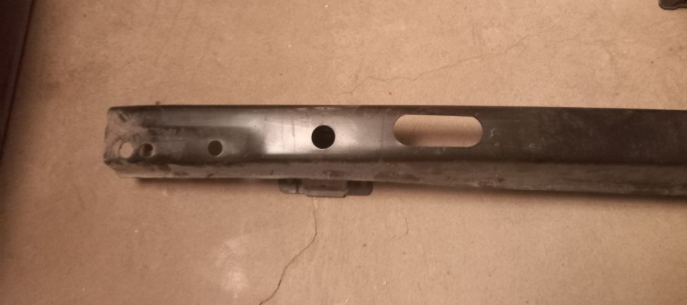 Усилитель заднего бампера