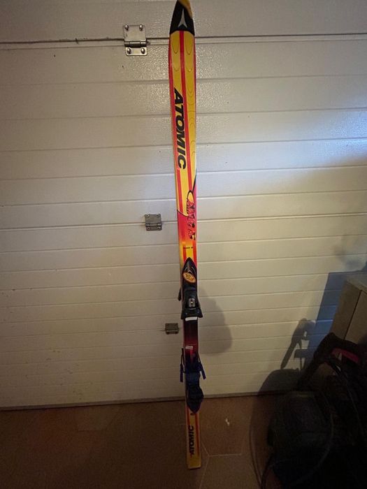 Schiuri atomic 199cm cu clapari 41-43,5