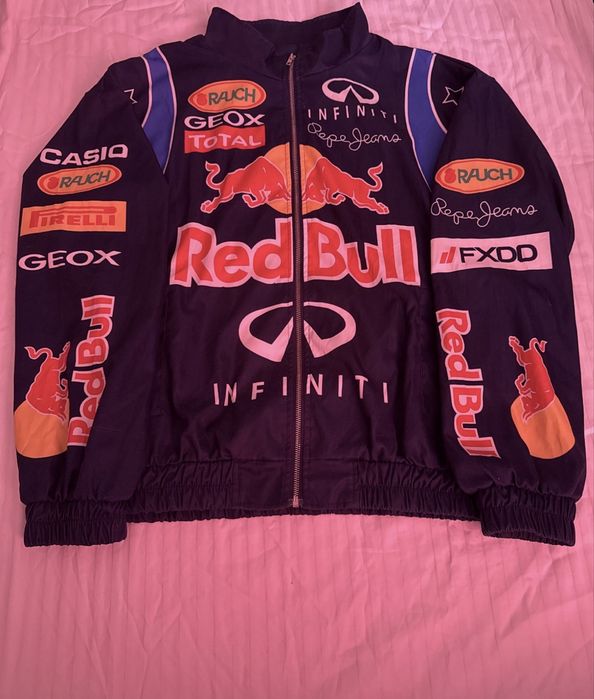 Ветровка Red Bull