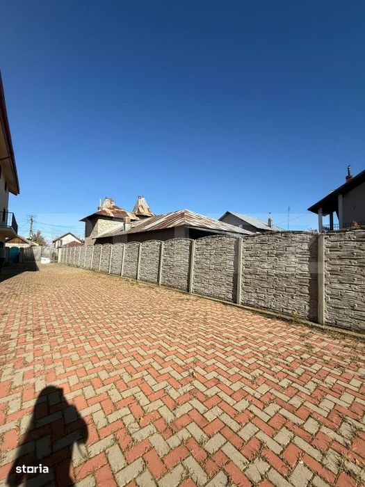 Casa mare, 9 camere, curte 1000 mp – disponibila pentru inchiriere