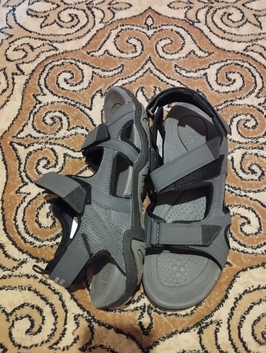 Мужские сандали продам