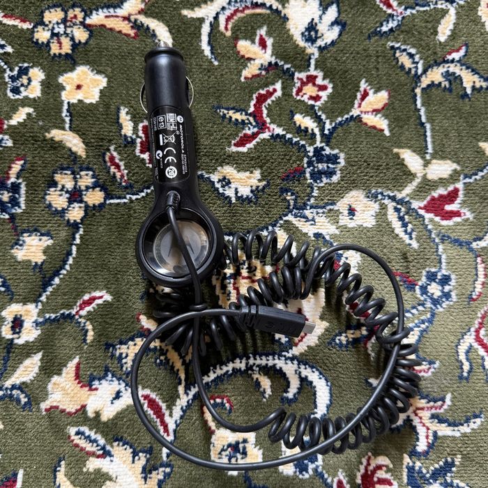 Motorola v9, v13 larga mashina zaryadchik
