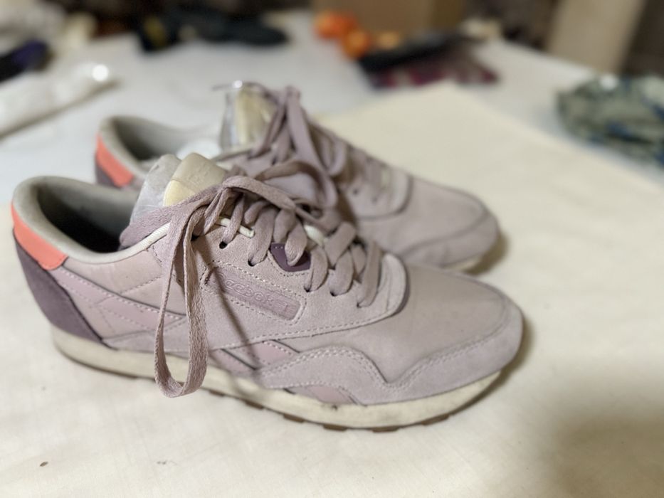 Продам кроссовки reebok