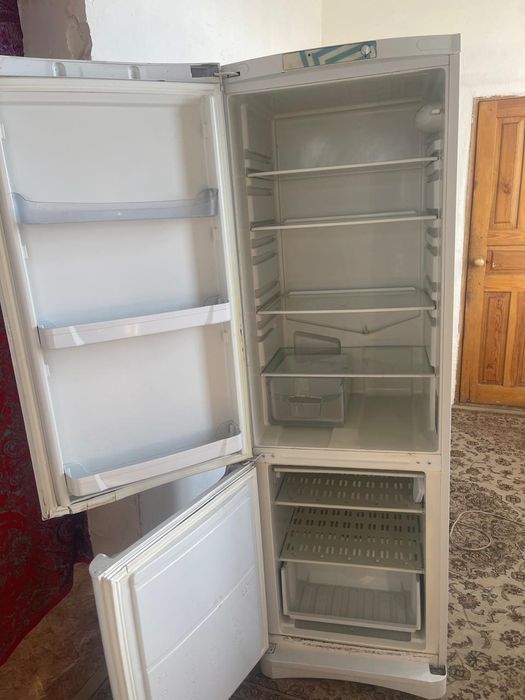 продам холодильник Доставка