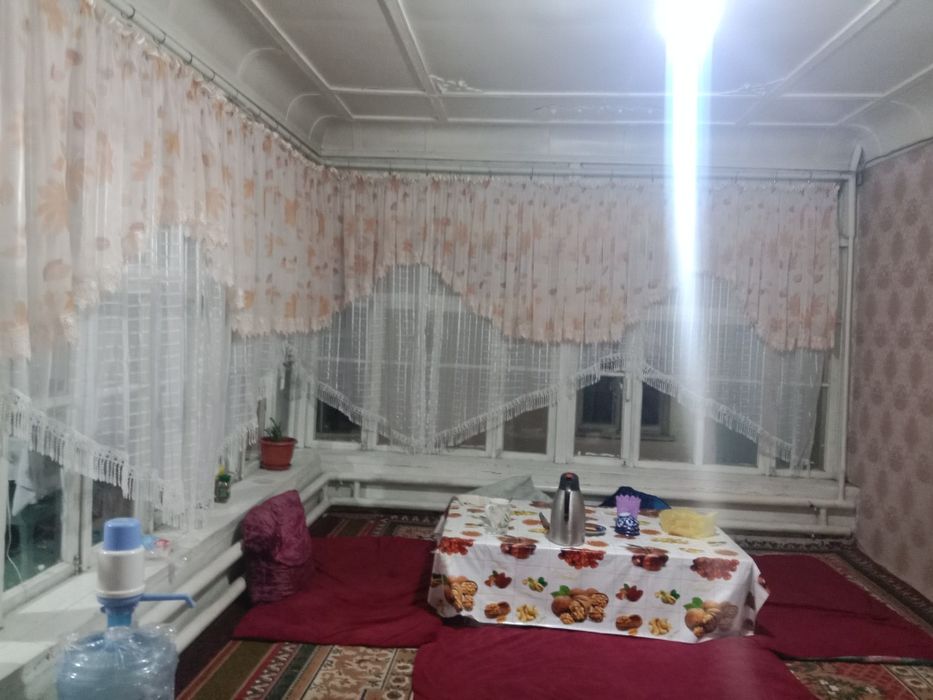 Ховли сотилади 4.5 сотиг 6 хона