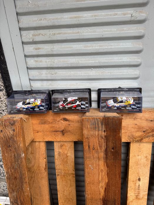 Колички метални чисто нови