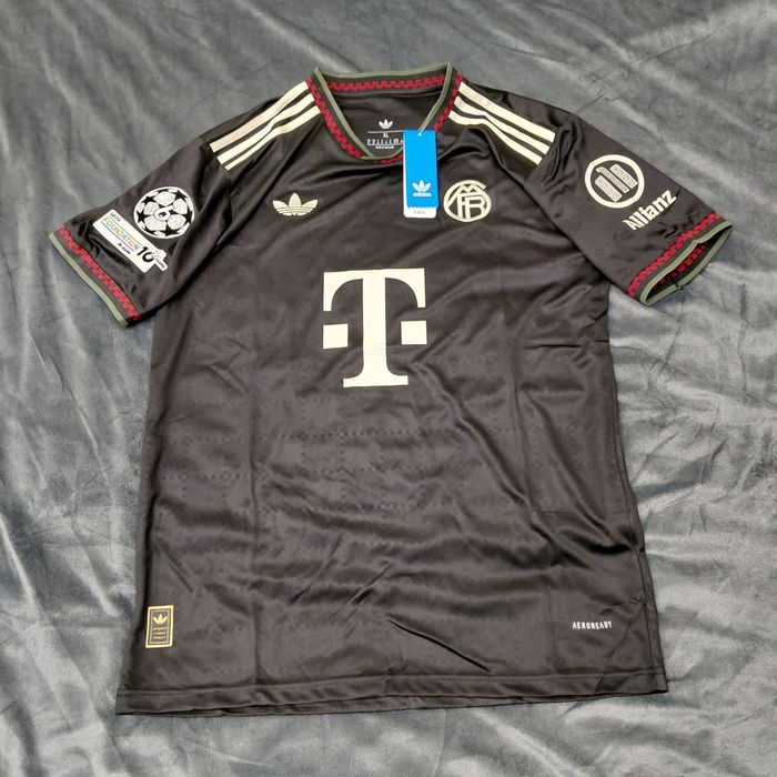 ADIDAS ORIGINALS футболна тениска/фланелка на Bayern Munich НОВА