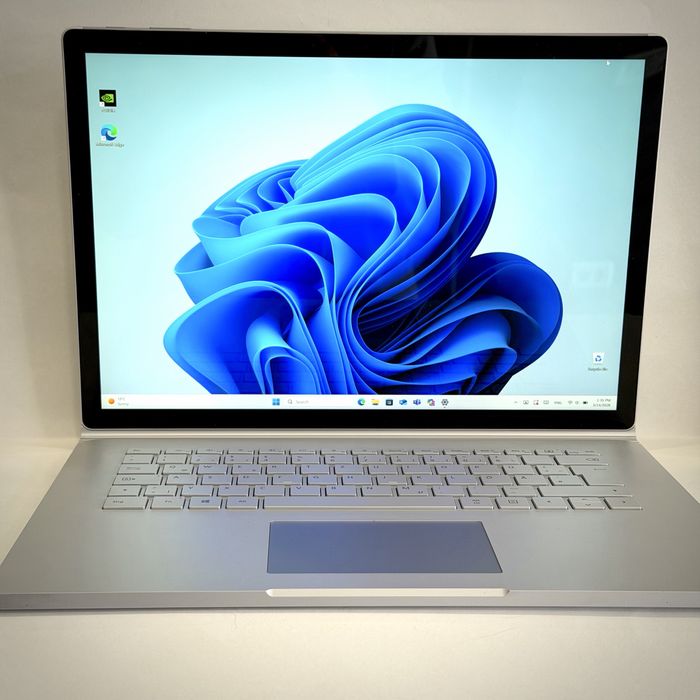 Microsoft Surface Book3 i7-1065G7 - SSD 512GB/8gb Ram - Ca Nou !!!