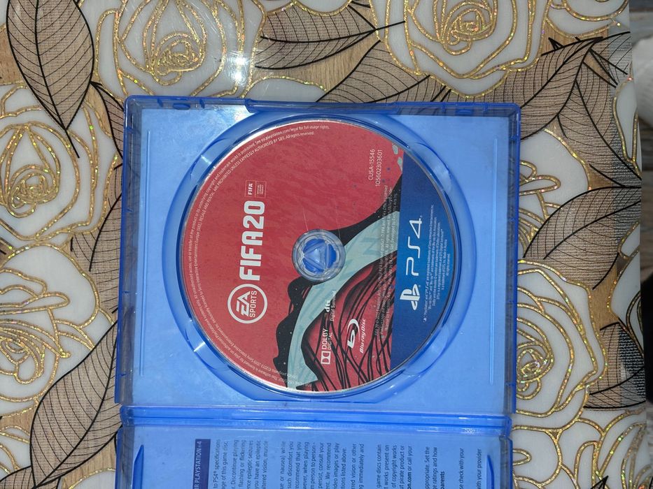 Продава се PlayStation 4 PRO