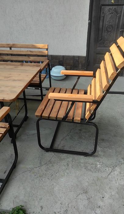 Скамейки, стол, кресла