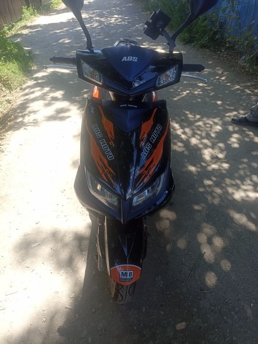 Скутер м8 продам