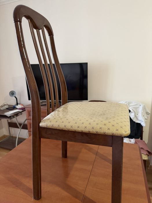 Продам 6 стульев