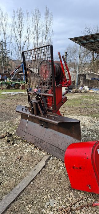 Troliu forestier in tiranti