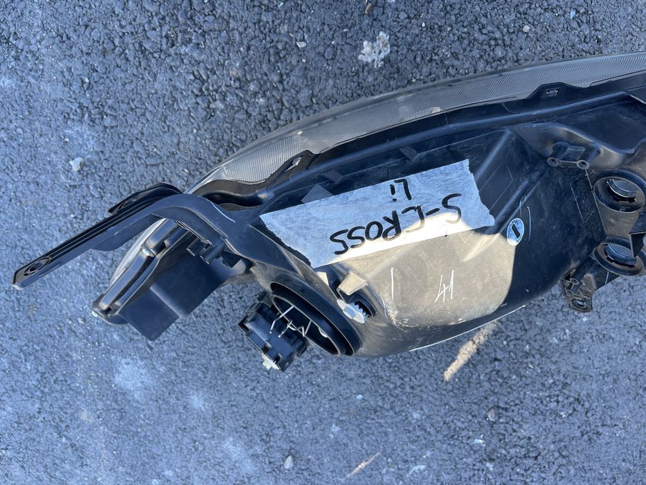 Фар Suzuki S Cross 2013-