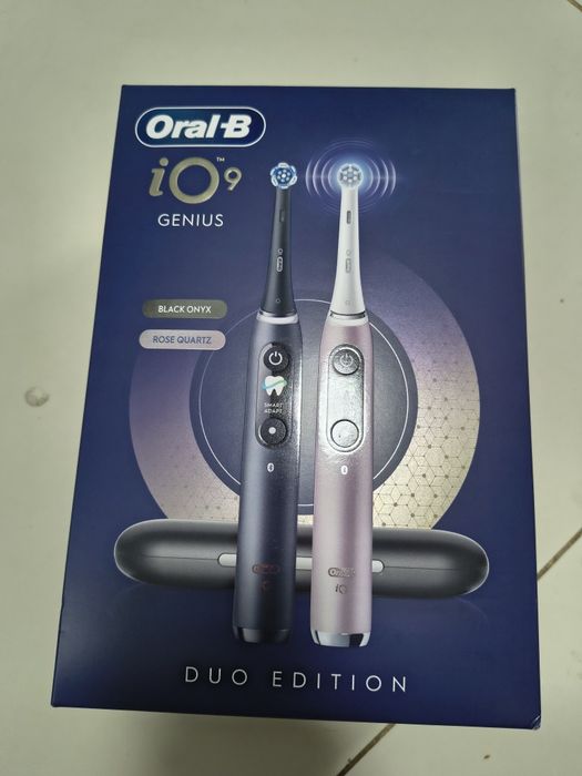 Oral-B iO9 Duo Sigilate cu Garanție 2 ani - 2 buc la set Negru si Rose quartz