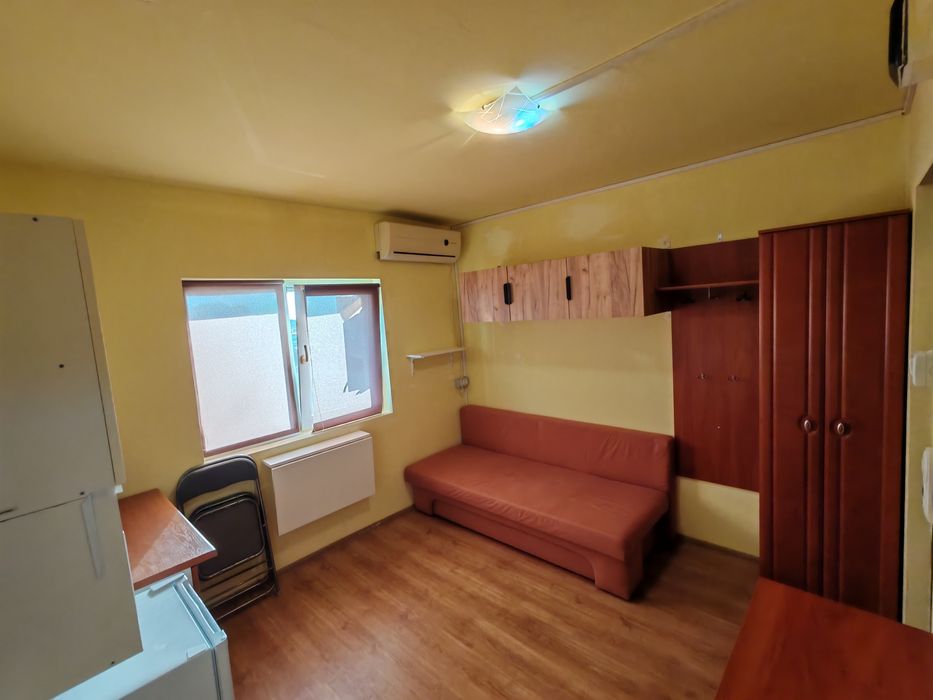 Particular Închiriez garsoniera 14 mp șagului