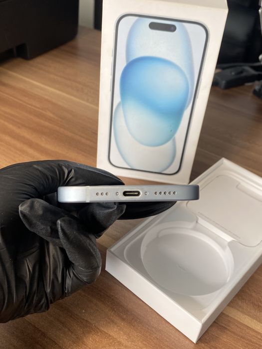 iPhone 15 • 128 GB • Blue