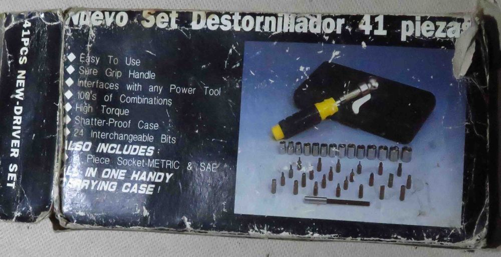 Отвертка реверсивная с набором бит и головок 41в1